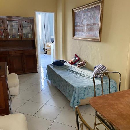 Apartamento Em Copacabana A Um Quarteirao Da Praia! Apartman Rio de Janeiro Kültér fotó